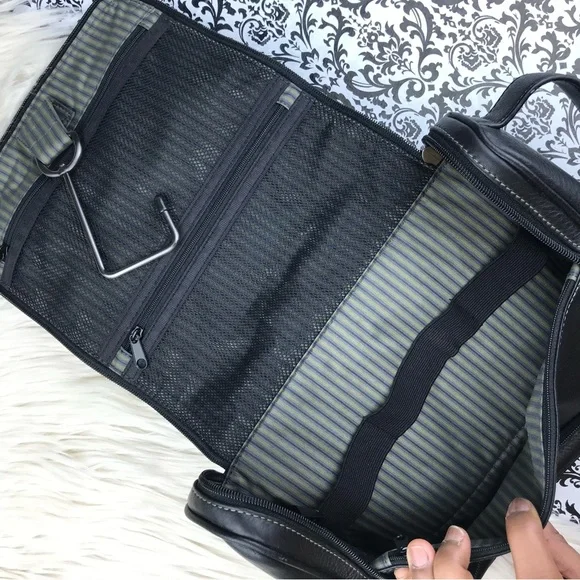 NWT : Fossil : black genuine leather classic ‘midway u zip’ utility bag handbag - Picture 4 of 10